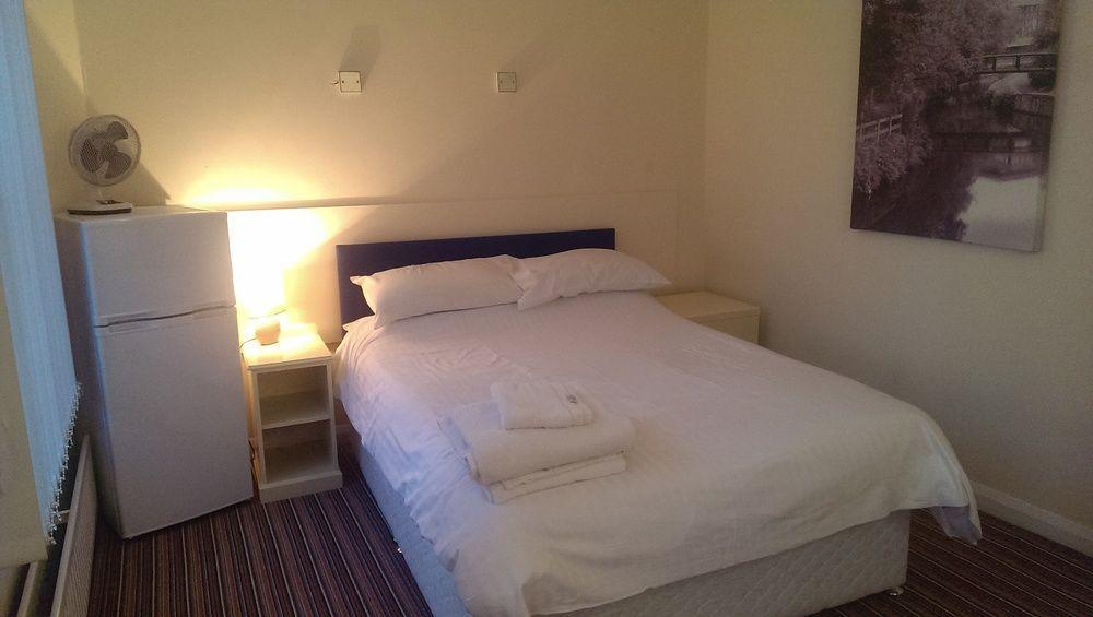 The Huddersfield Hotel Eksteriør billede