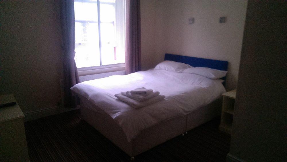 The Huddersfield Hotel Eksteriør billede