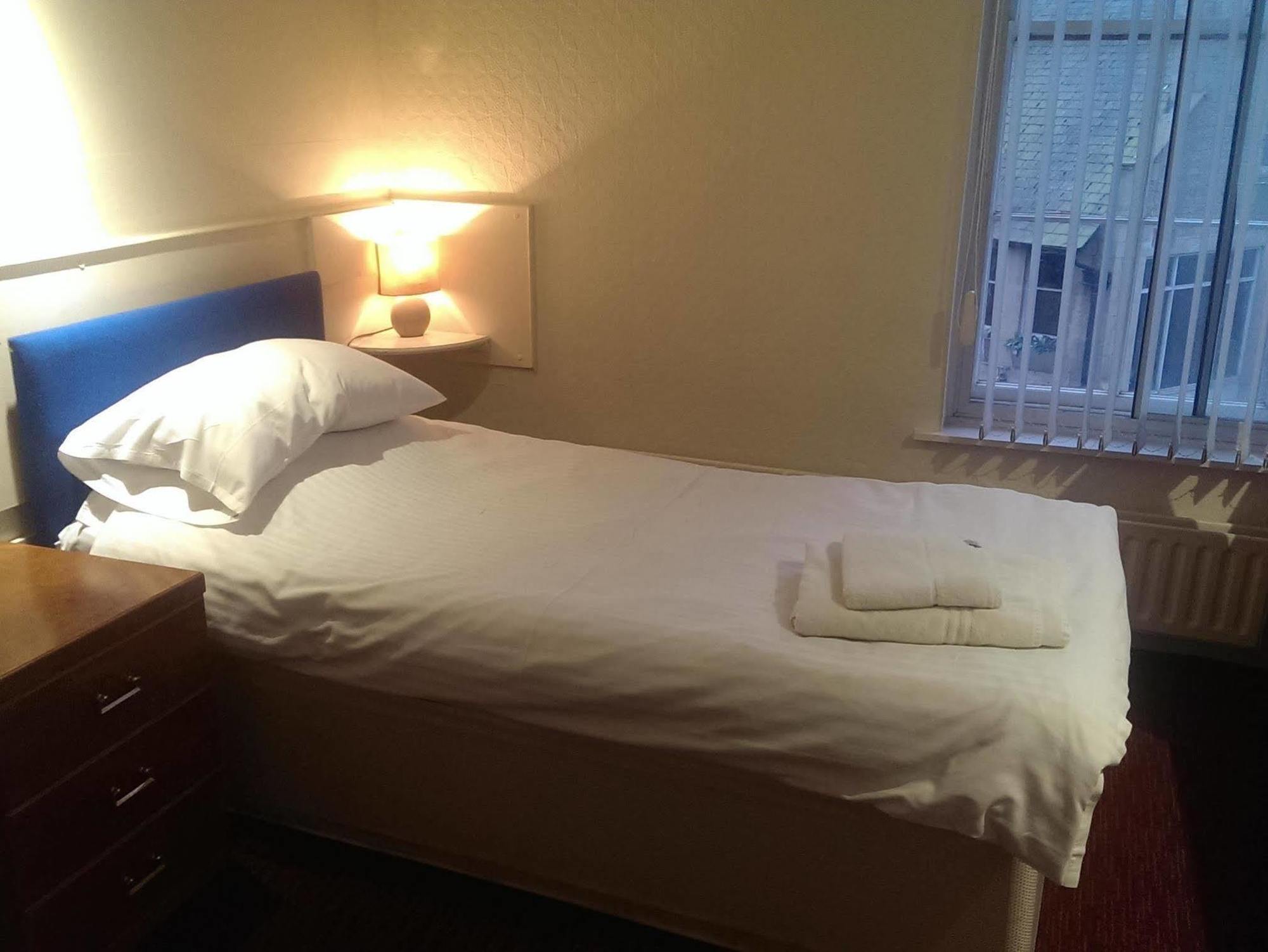 The Huddersfield Hotel Eksteriør billede