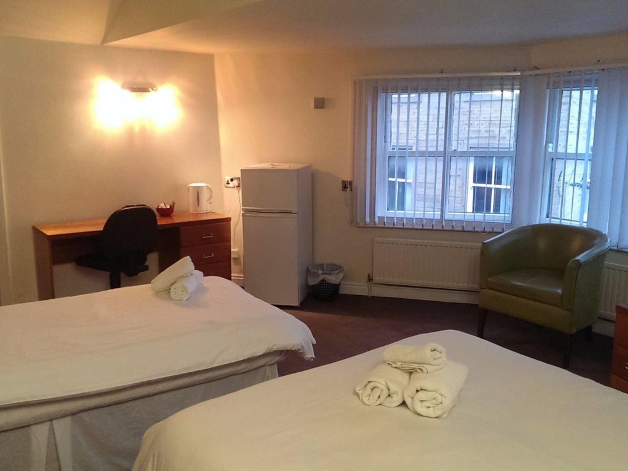 The Huddersfield Hotel Eksteriør billede