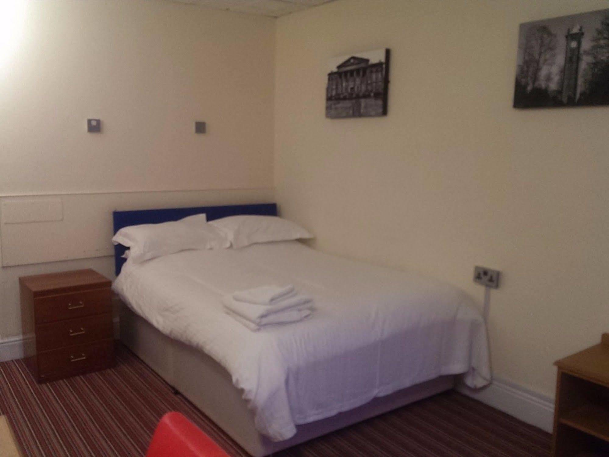 The Huddersfield Hotel Eksteriør billede